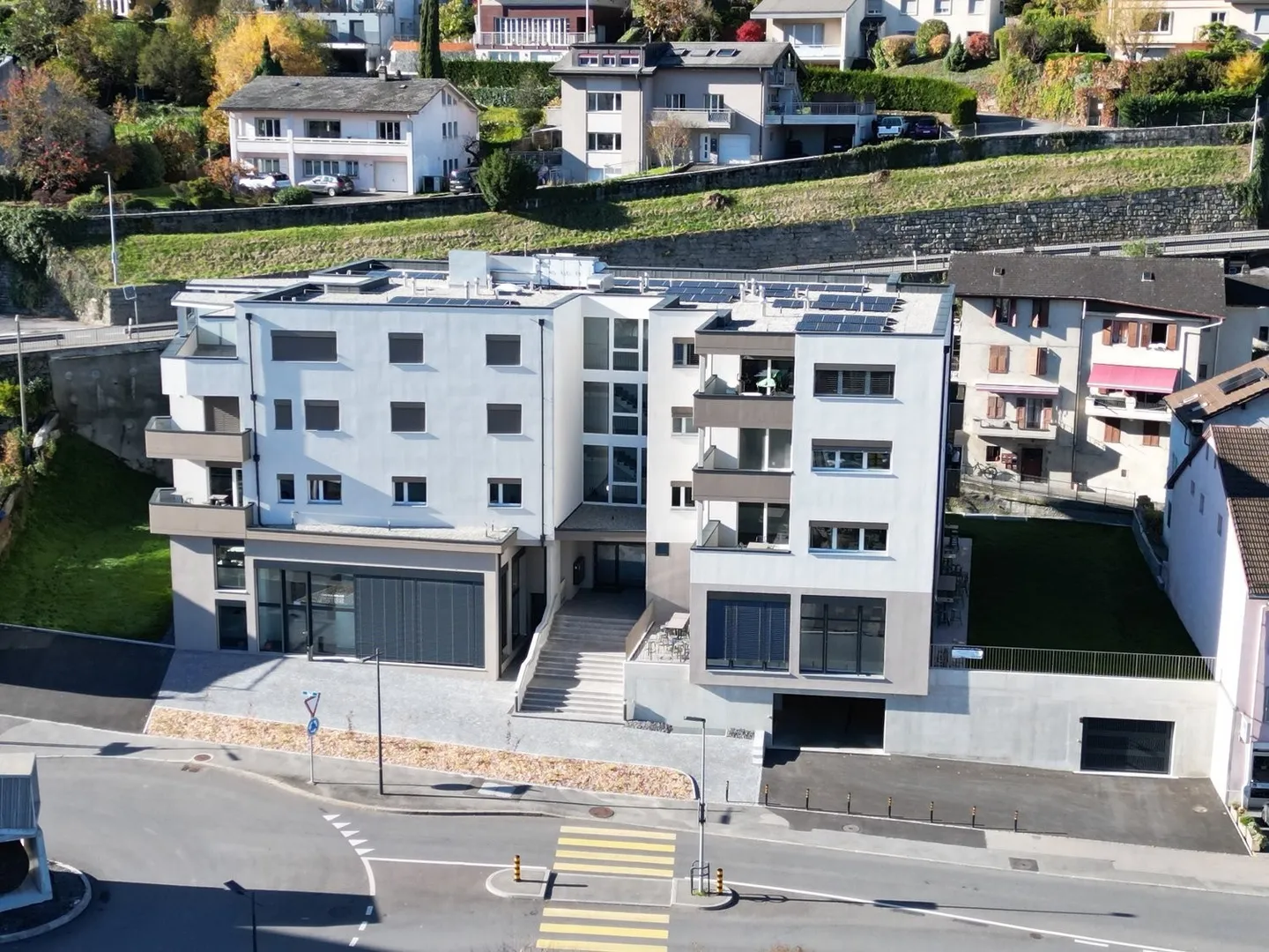 Überdachter Parkplatz in Monthey - Foto 3 von 13