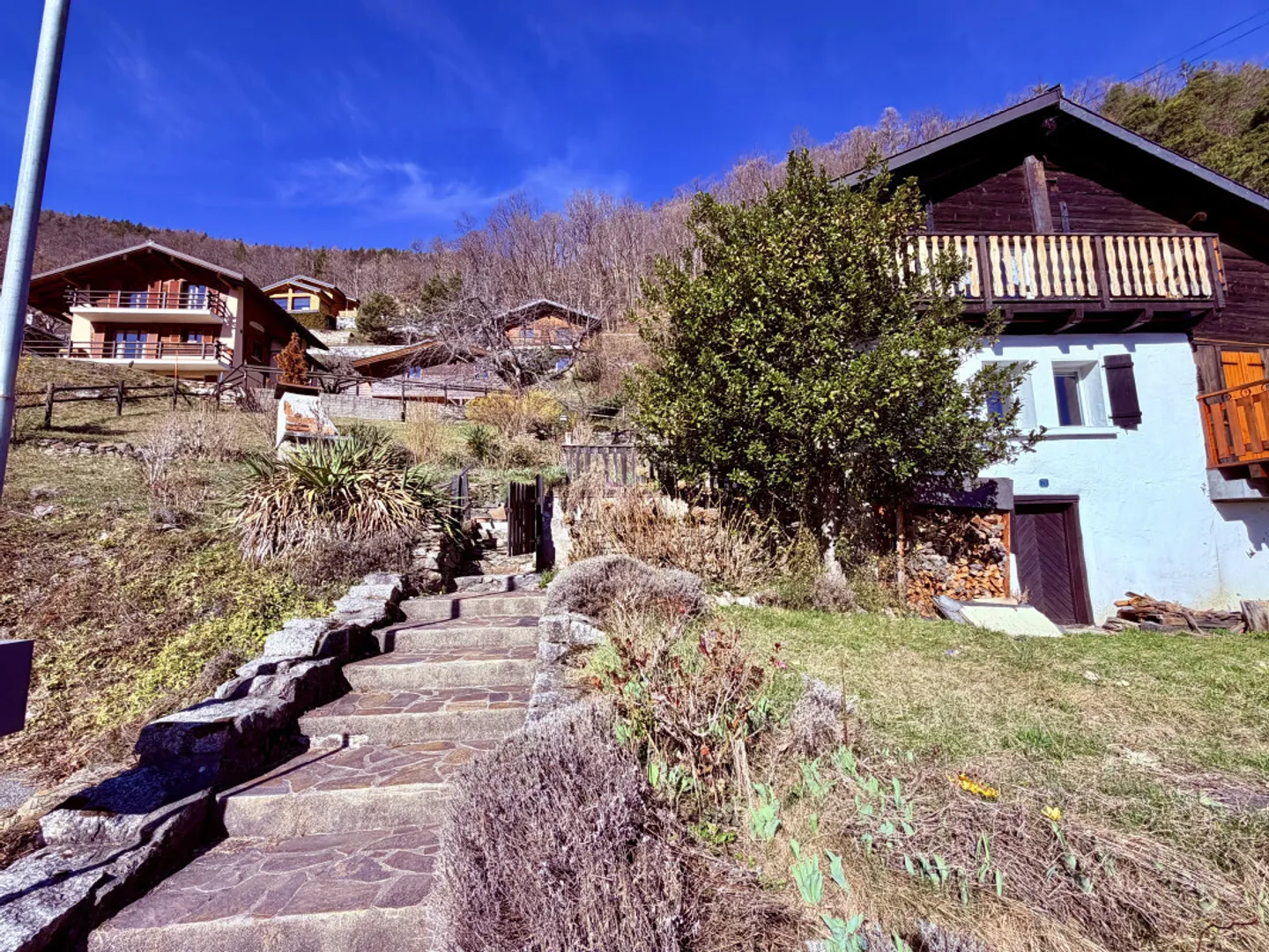 Chalet semi-indipendente affascinante con vista eccezionale a Ravoire, a 5 minuti da Martigny - Foto 3 di 13