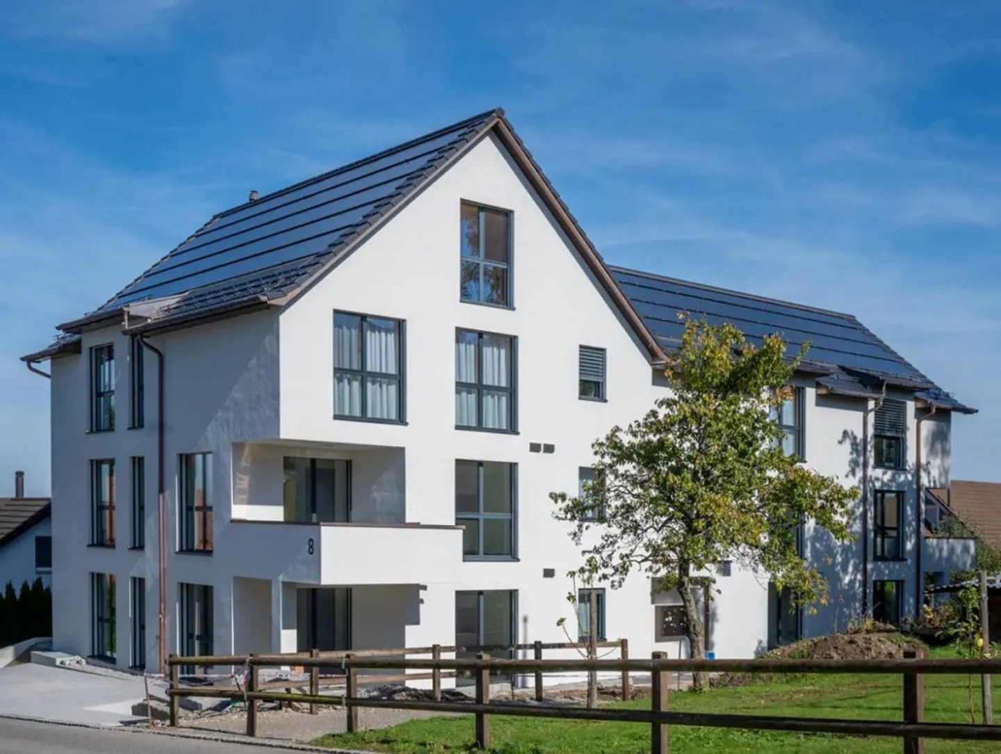 Vivere in alto sopra il Lago di Costanza con un ottimo standard di espansione - Foto 2 di 19