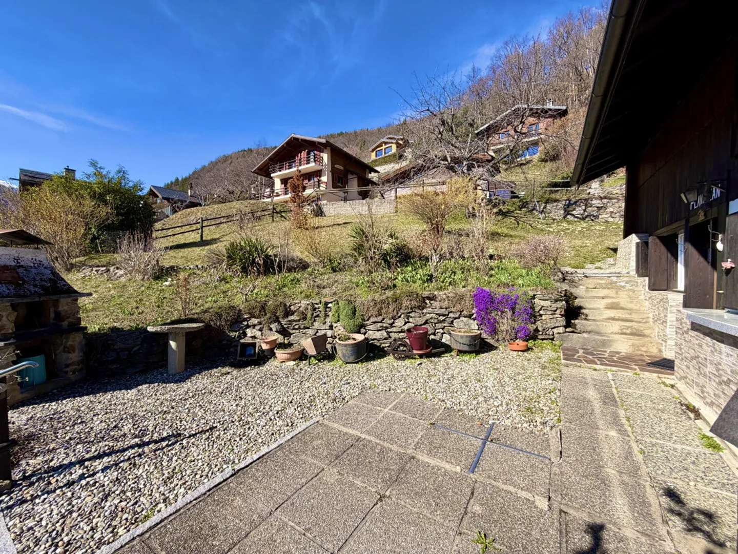 Chalet semi-indipendente affascinante con vista eccezionale a Ravoire, a 5 minuti da Martigny - Foto 4 di 13