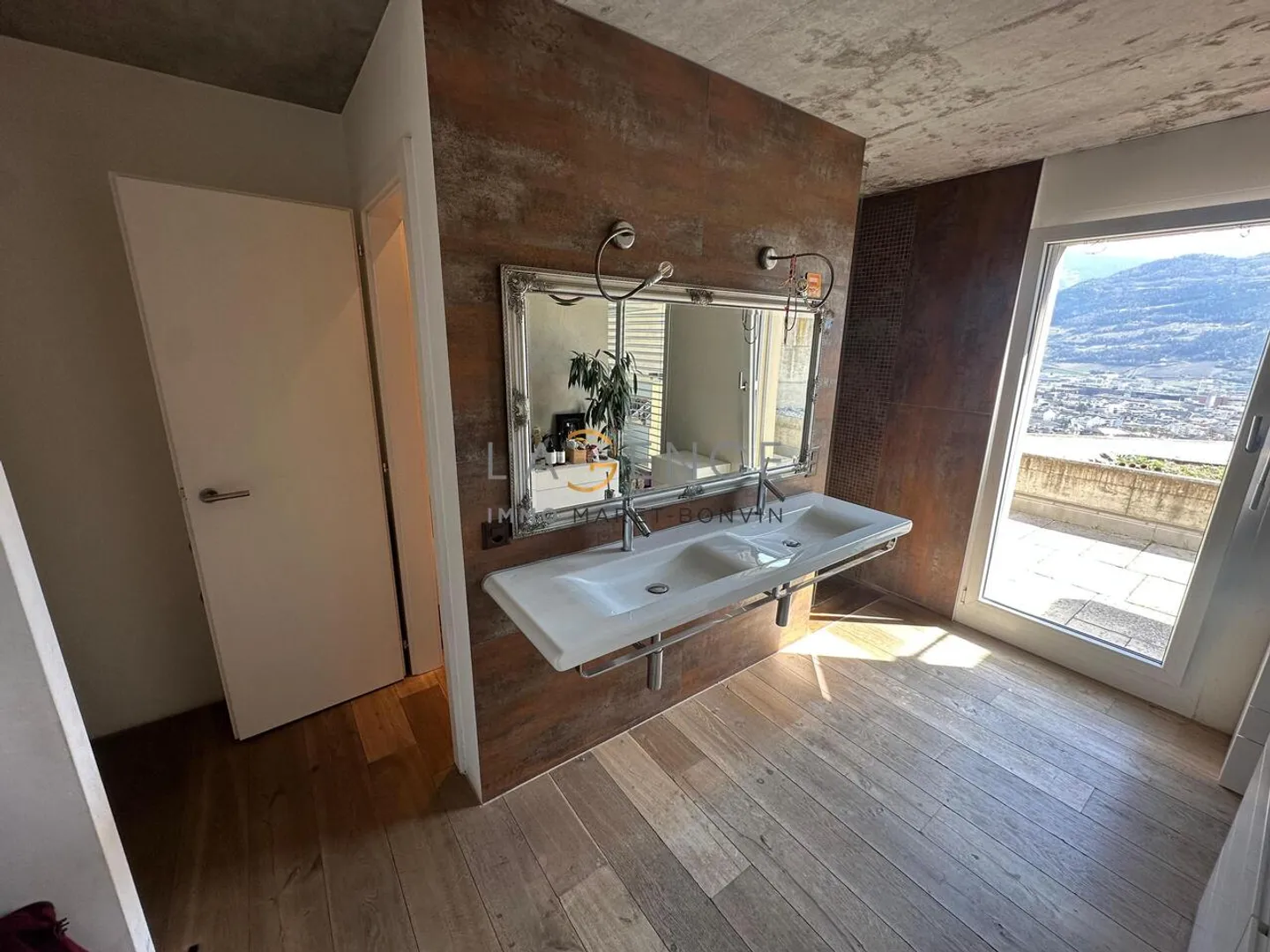 Stunning Villa in Sitten - Photo 7 of 12