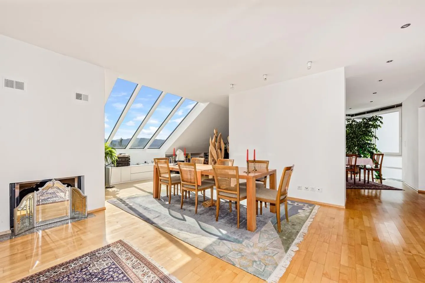 Einzigartige Attikawohnung mit Seesicht, Terrasse und Luxusausstattung - Foto 2 von 9