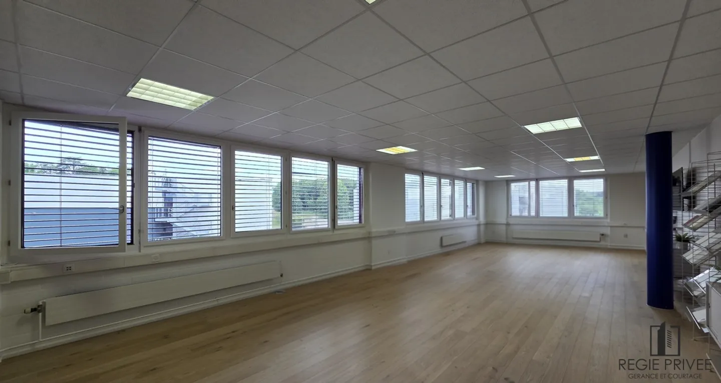 Spazio commerciale di circa 78m2 - Foto 2 di 7