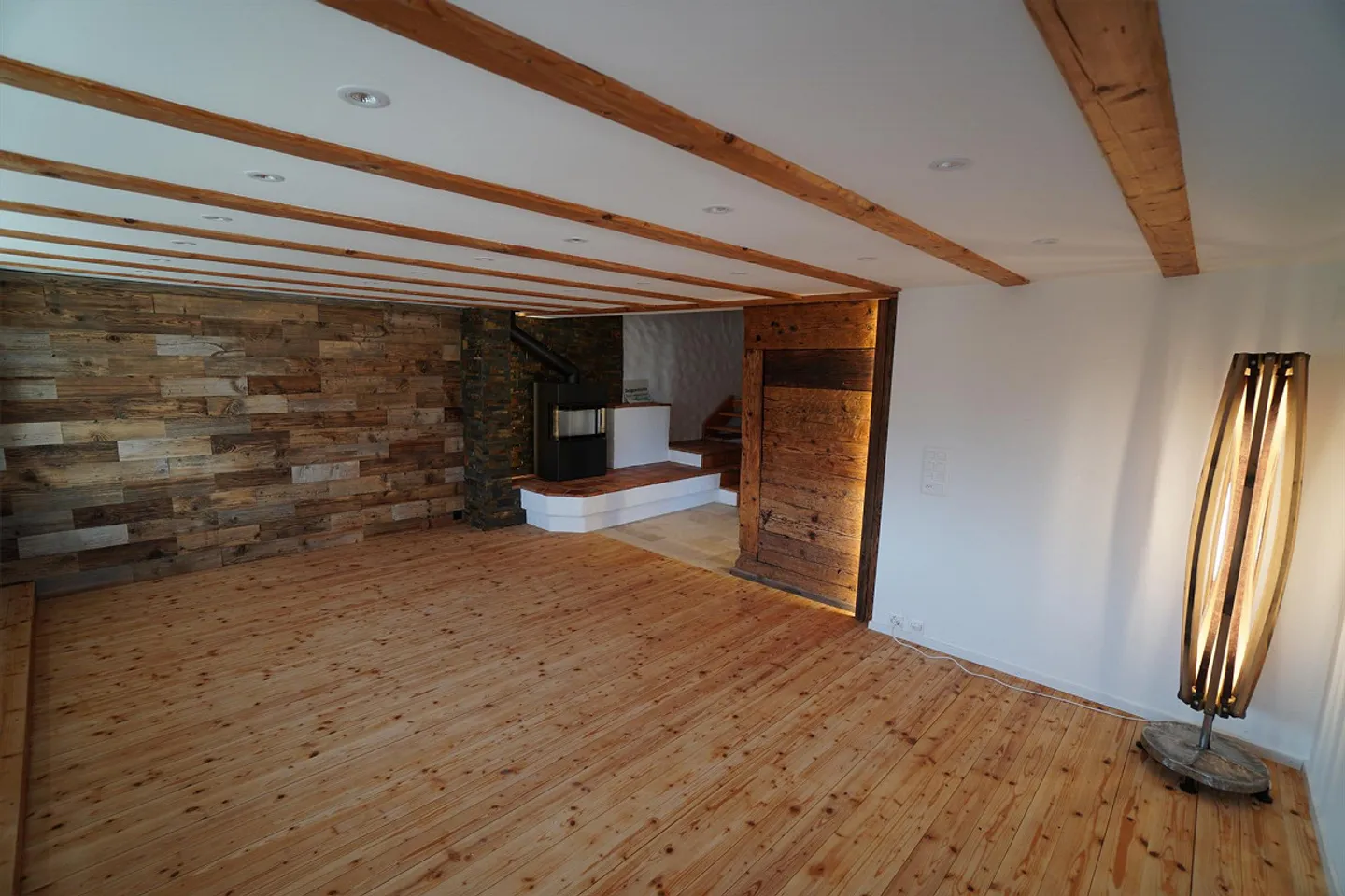 7 1/2-Zimmer Hausteil mit Weinkeller - Foto 10 von 30