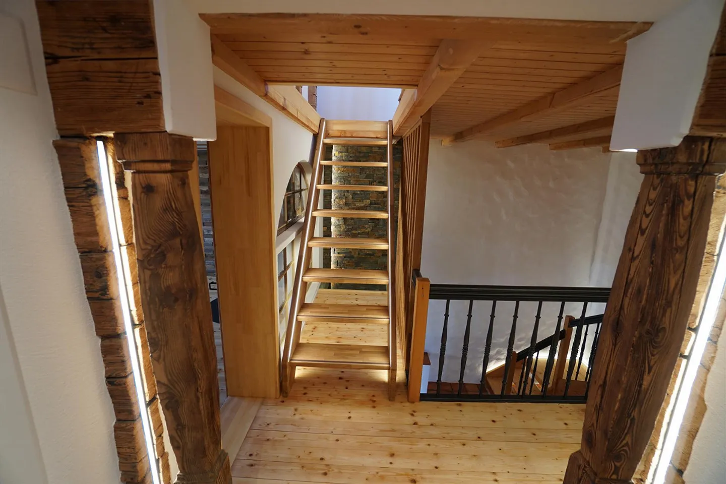 7 1/2-Zimmer Hausteil mit Weinkeller - Foto 14 von 30