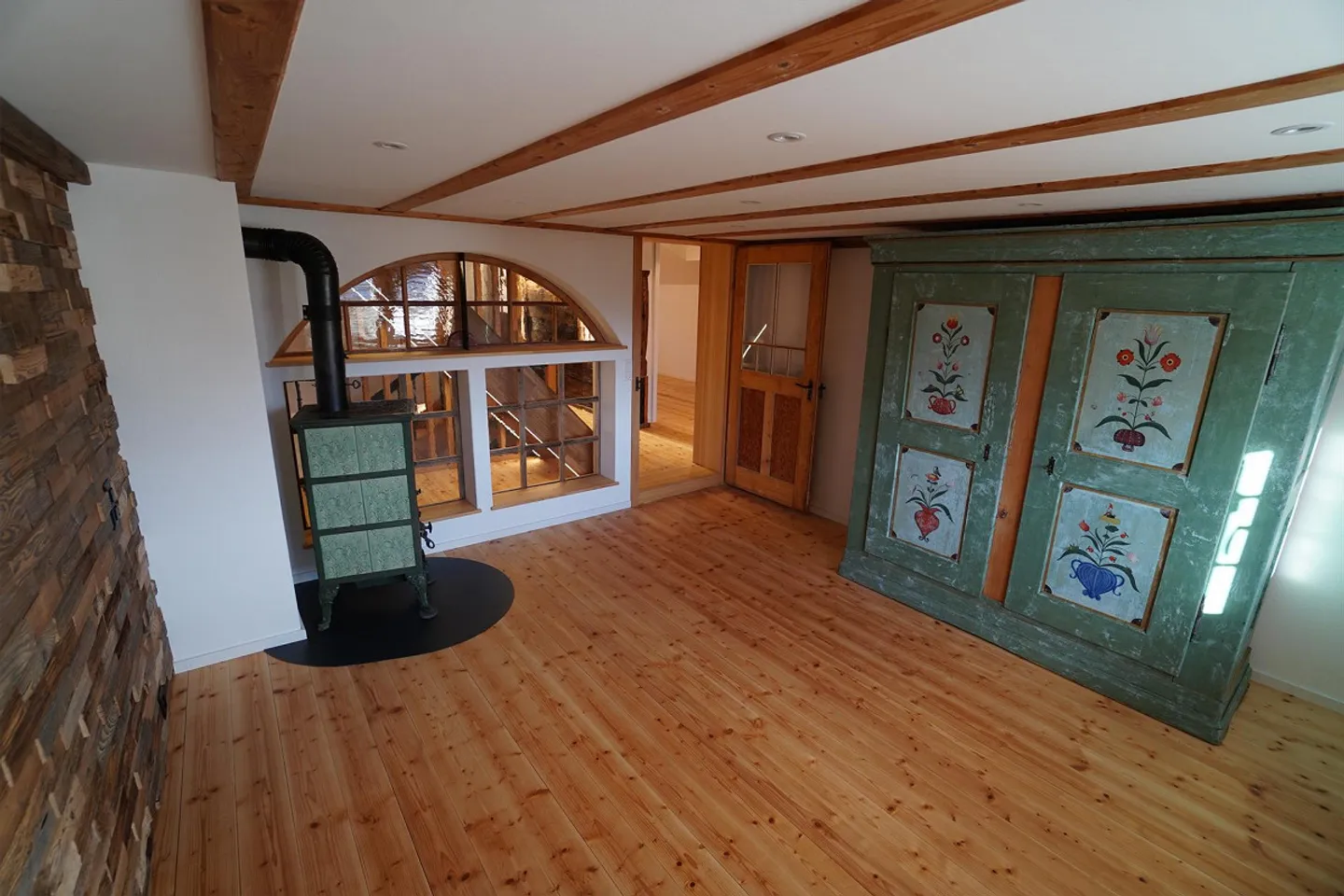 7 1/2-Zimmer Hausteil mit Weinkeller - Foto 15 von 30