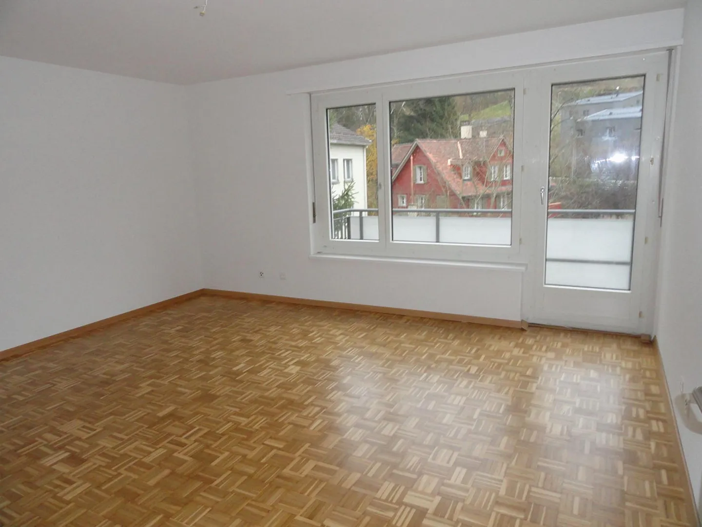 Appartement lumineux de 3,5 pièces près de l'hôpital pour enfants - Photo 2 sur 10