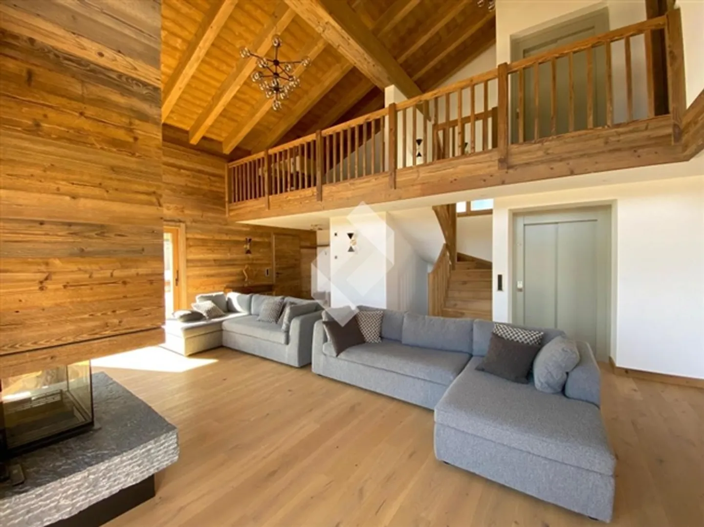 «Herrliches Ski-in-Ski-out-Chalet» - Foto 2 von 13