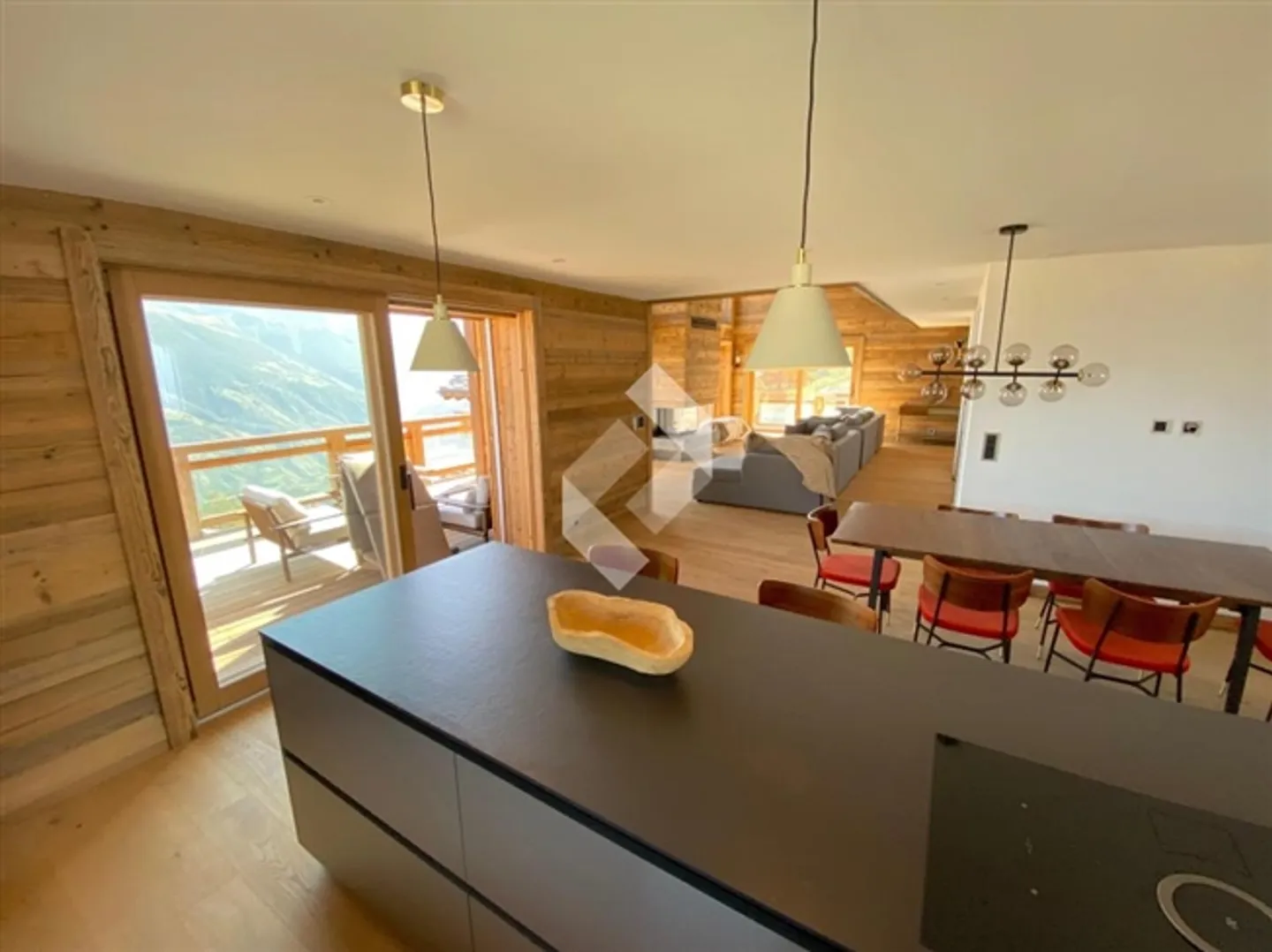 «Herrliches Ski-in-Ski-out-Chalet» - Foto 5 von 13