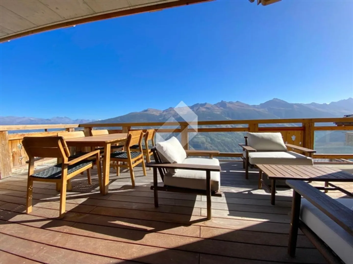 «Herrliches Ski-in-Ski-out-Chalet» - Foto 7 von 13