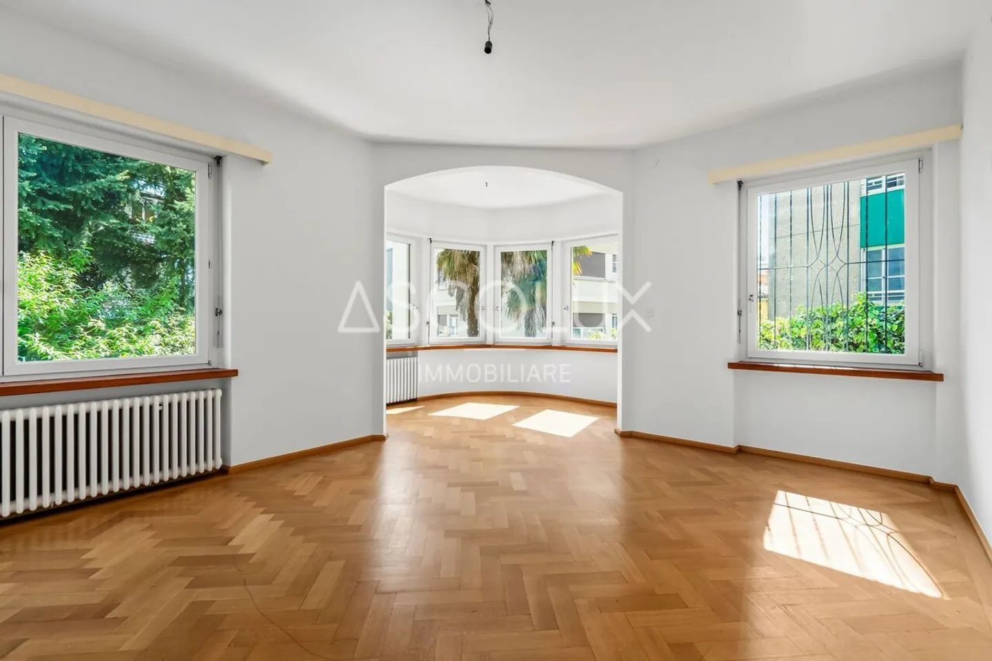Independent villa with 6 rooms, garden and outdoor spaces - Photo 9 of 13