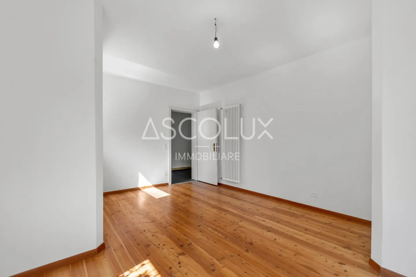 Independent villa with 6 rooms, garden and outdoor spaces - Photo 13 of 13