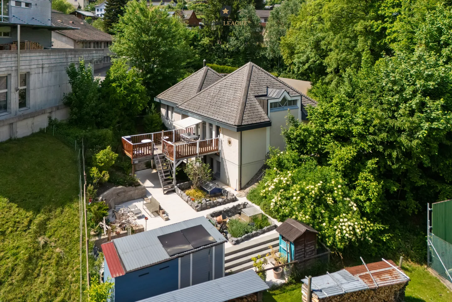 Posizione idilliaca, caratterizzata da architettura, comfort ed estetica - Foto 2 di 10