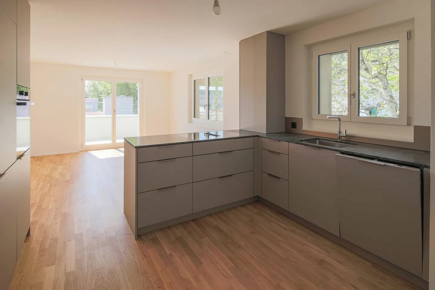 First occupancy of exclusive penthouse apartment with XXL terrace and view... - Photo 2 of 12