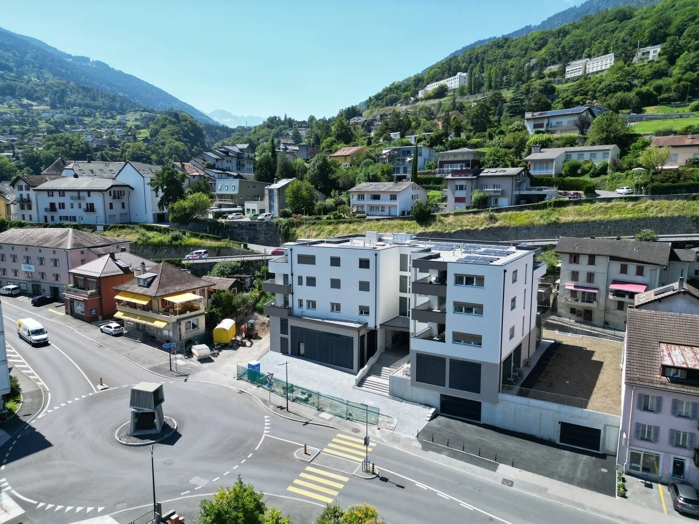 Überdachter Parkplatz in Monthey - Foto 8 von 13