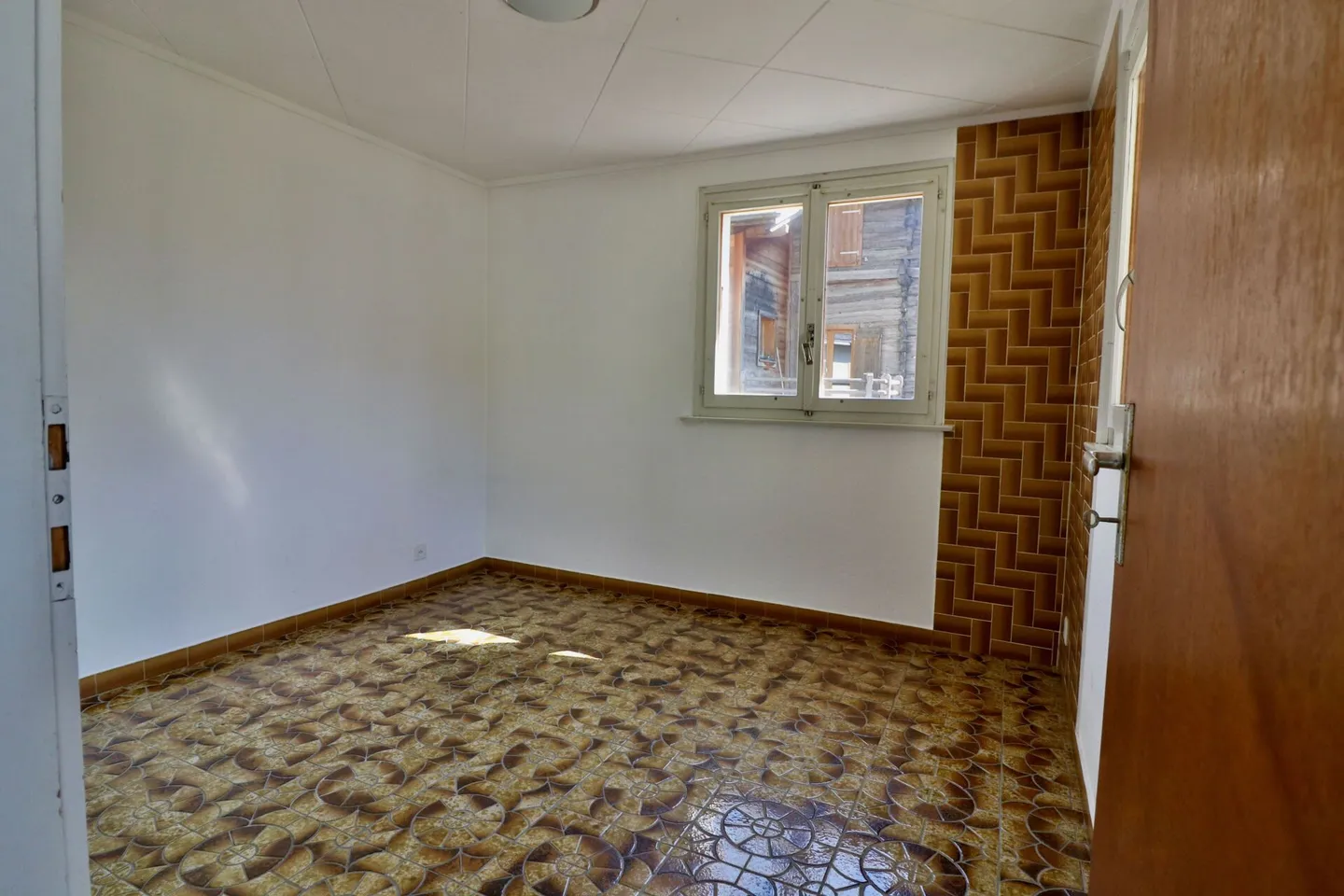 Sembrancher - Charming village house with great potential - Photo 6 of 13