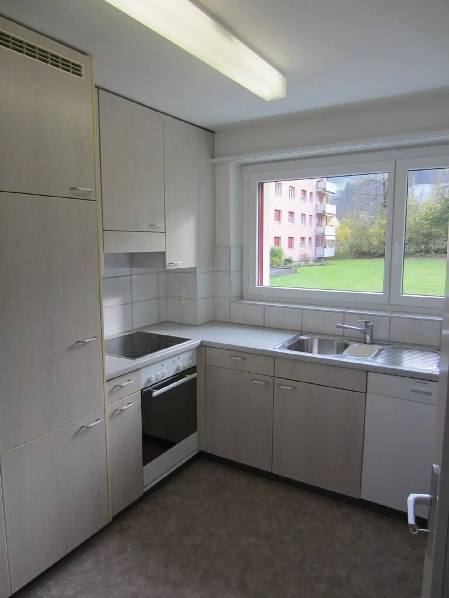 Charmante 2.5-Zimmerwohnung - Foto 2 von 5