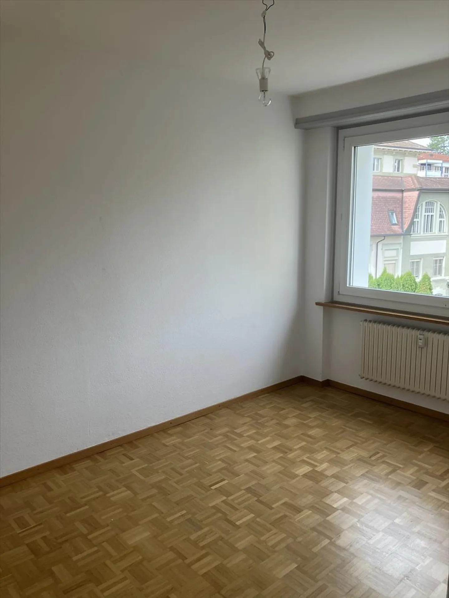 In affitto - Bellissimo appartamento di 4,5 stanze al 4° piano - Foto 4 di 8