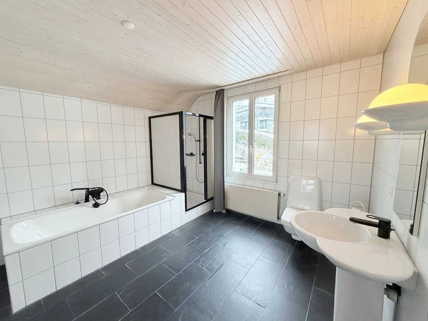 3-room duplex apartment with panoramic view over Grenchen - Photo 8 of 10