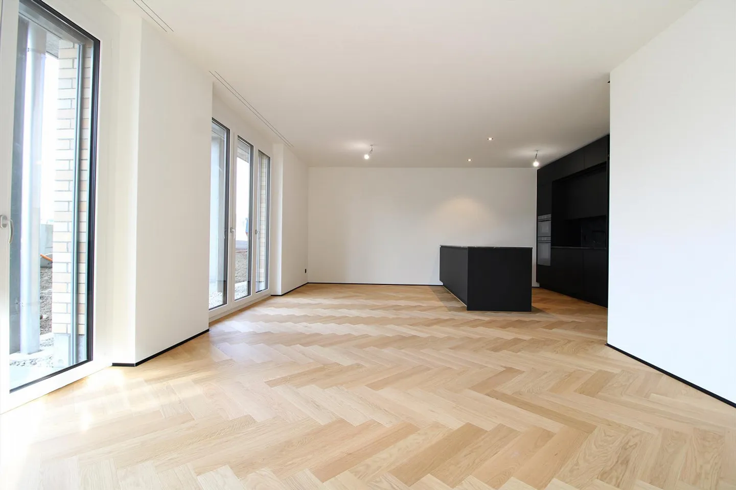 An apartment that not only convinces - but also excites - Photo 1 of 9