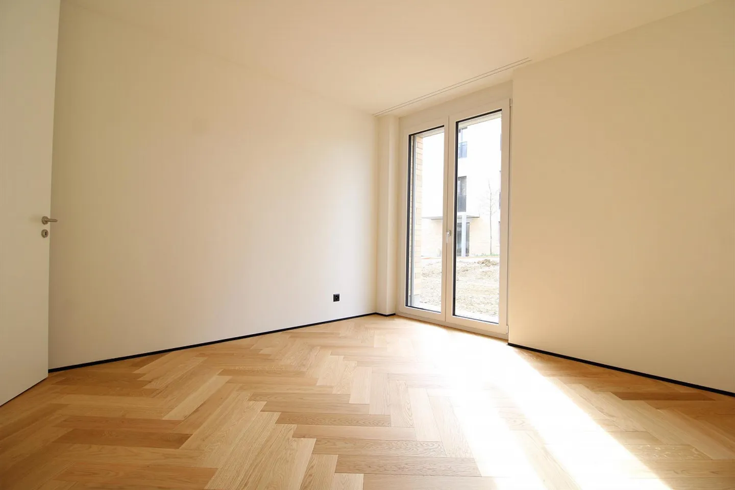 An apartment that not only convinces - but also excites - Photo 4 of 9