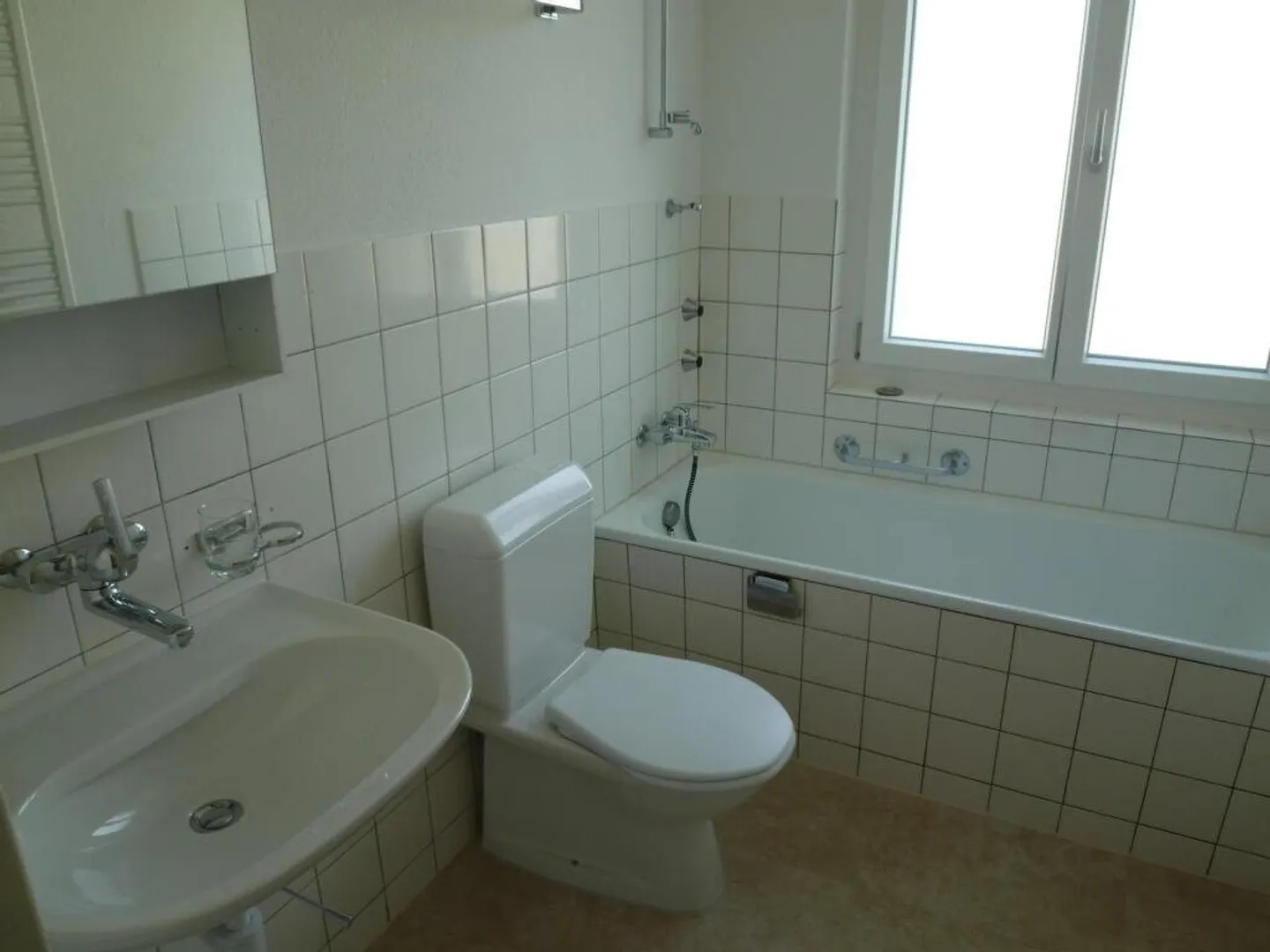 Great 4.5-room apartment on the raised ground floor for families with playground - Photo 7 of 7