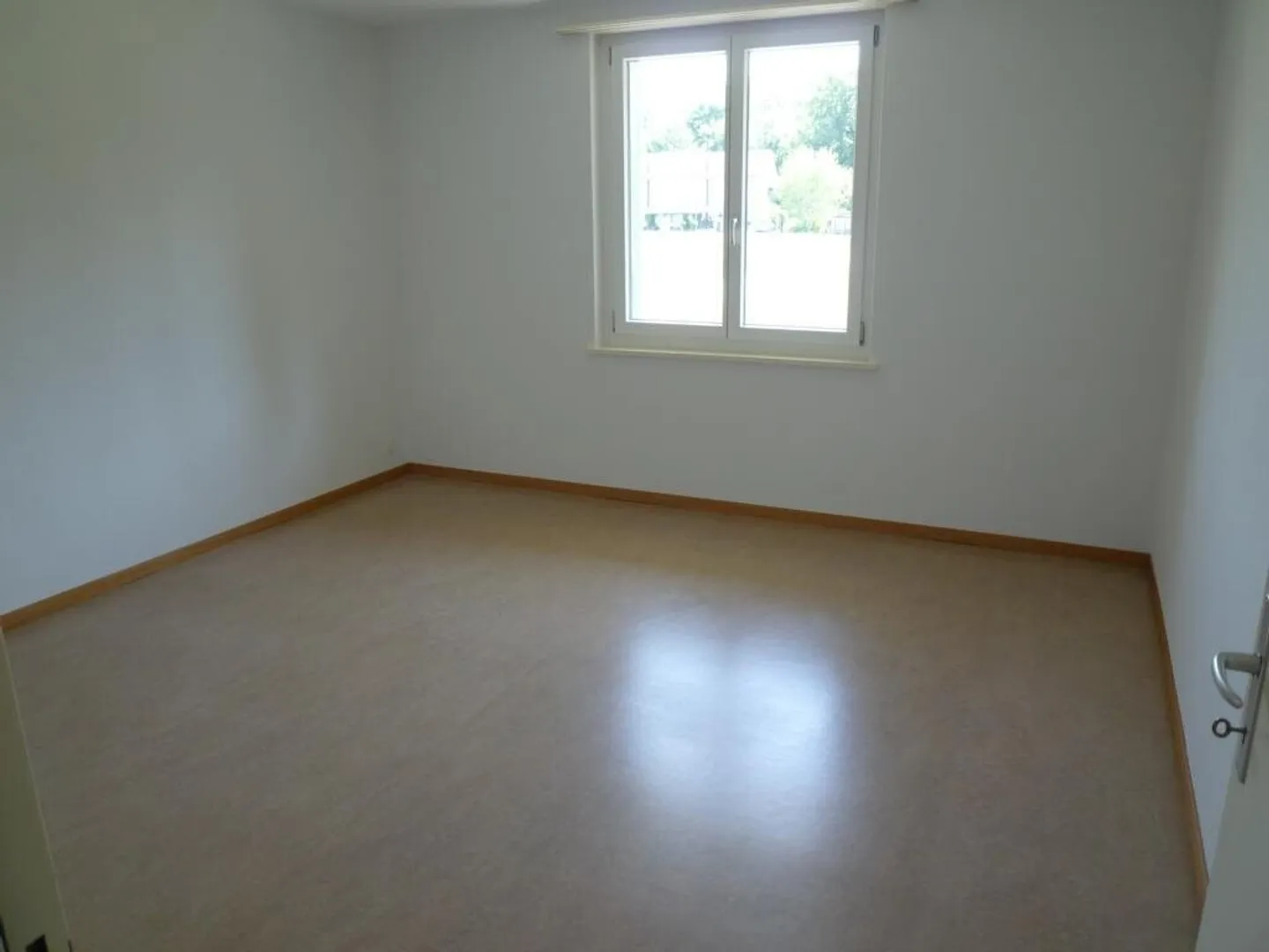 Great 4.5-room apartment on the raised ground floor for families with playground - Photo 6 of 7