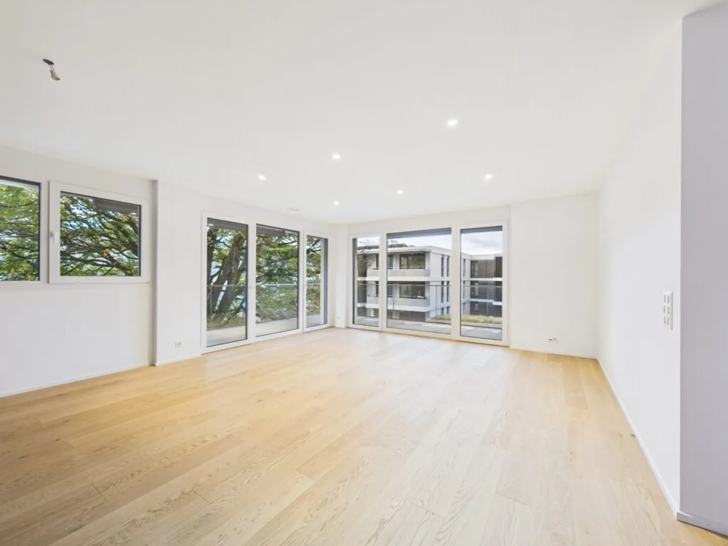 NEW 4.5-room apartment of 111m2 on the 1st floor in Prilly - Photo 3 of 11