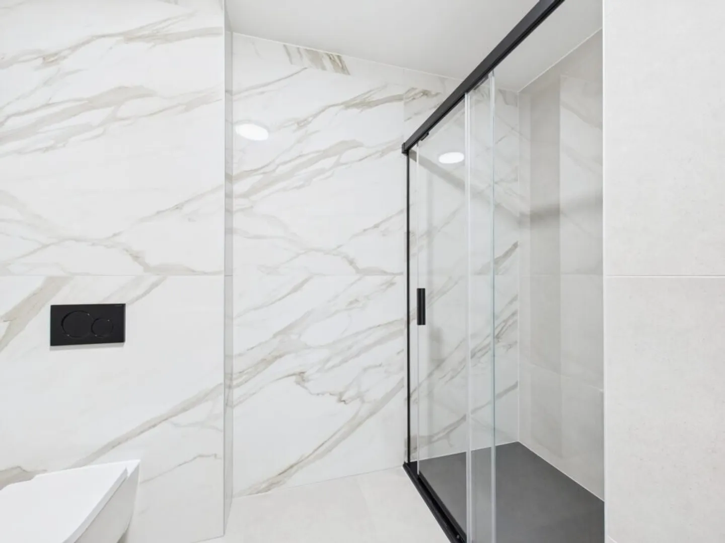 NEW 4.5-room apartment of 111m2 on the 1st floor in Prilly - Photo 5 of 11