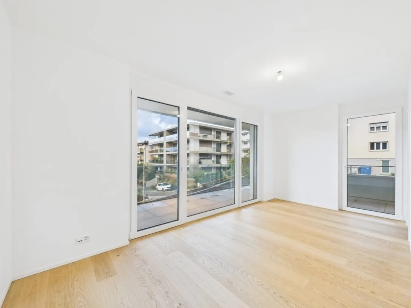 NEW 4.5-room apartment of 111m2 on the 1st floor in Prilly - Photo 7 of 11