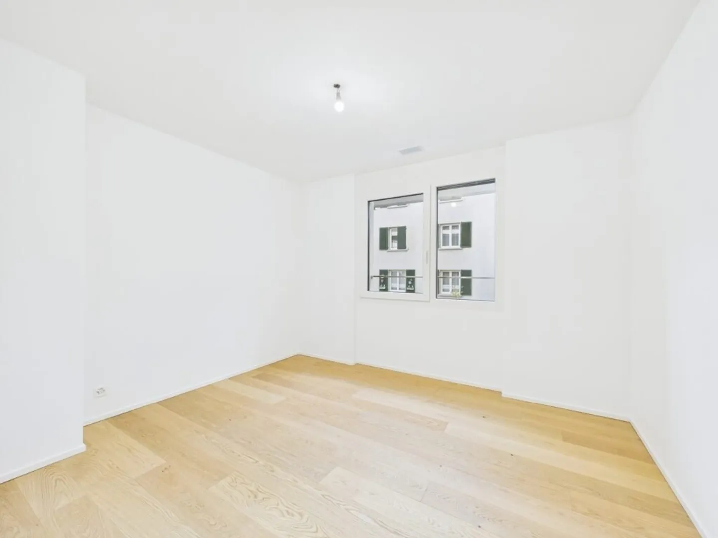 NEW 4.5-room apartment of 111m2 on the 1st floor in Prilly - Photo 8 of 11