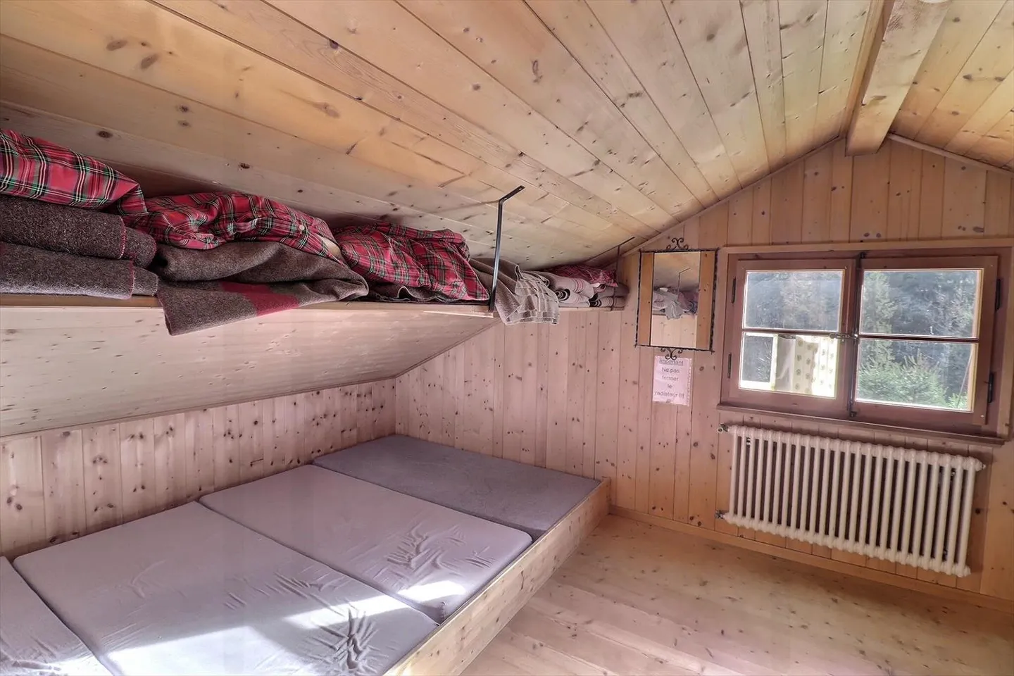 Un raro gioiello nel cuore delle montagne di Friburgo – bellissimo chalet nella valle di Motélon - Foto 8 di 13