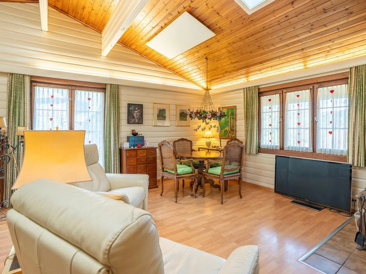 The dream of owning a chalet comes true! - Photo 6 of 10