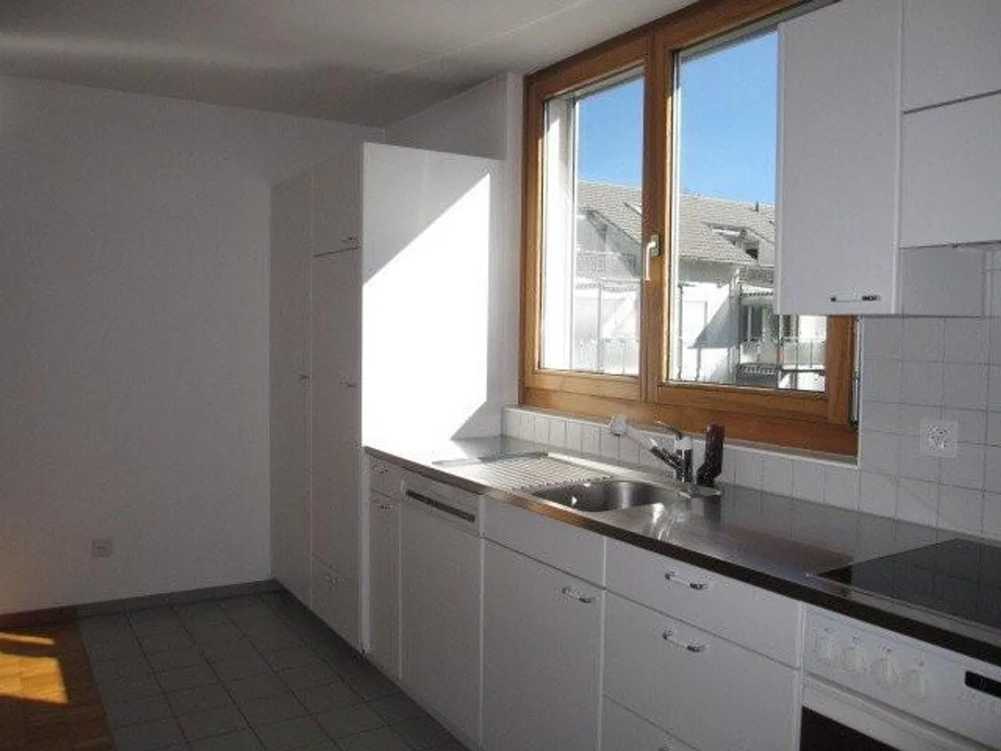 Charmante Wohnung mit Balkon - Foto 3 von 8