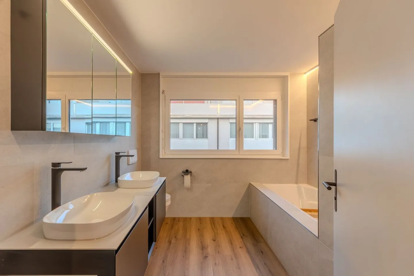 Renoviertes Townhouse mit Panoramablick - Foto 8 von 13