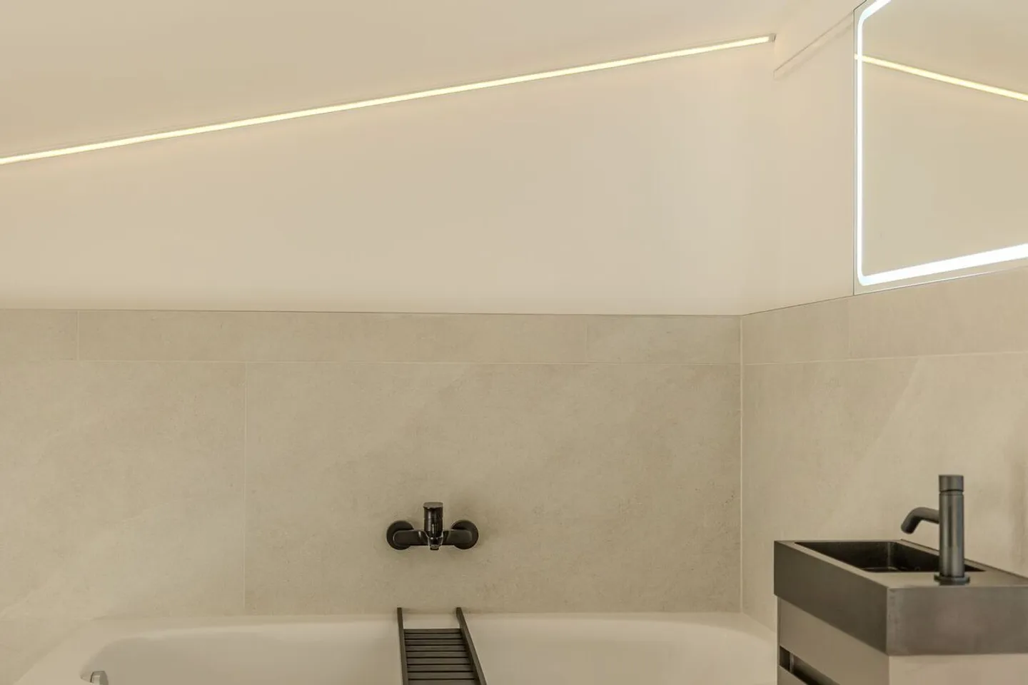 Renoviertes Townhouse mit Panoramablick - Foto 12 von 13
