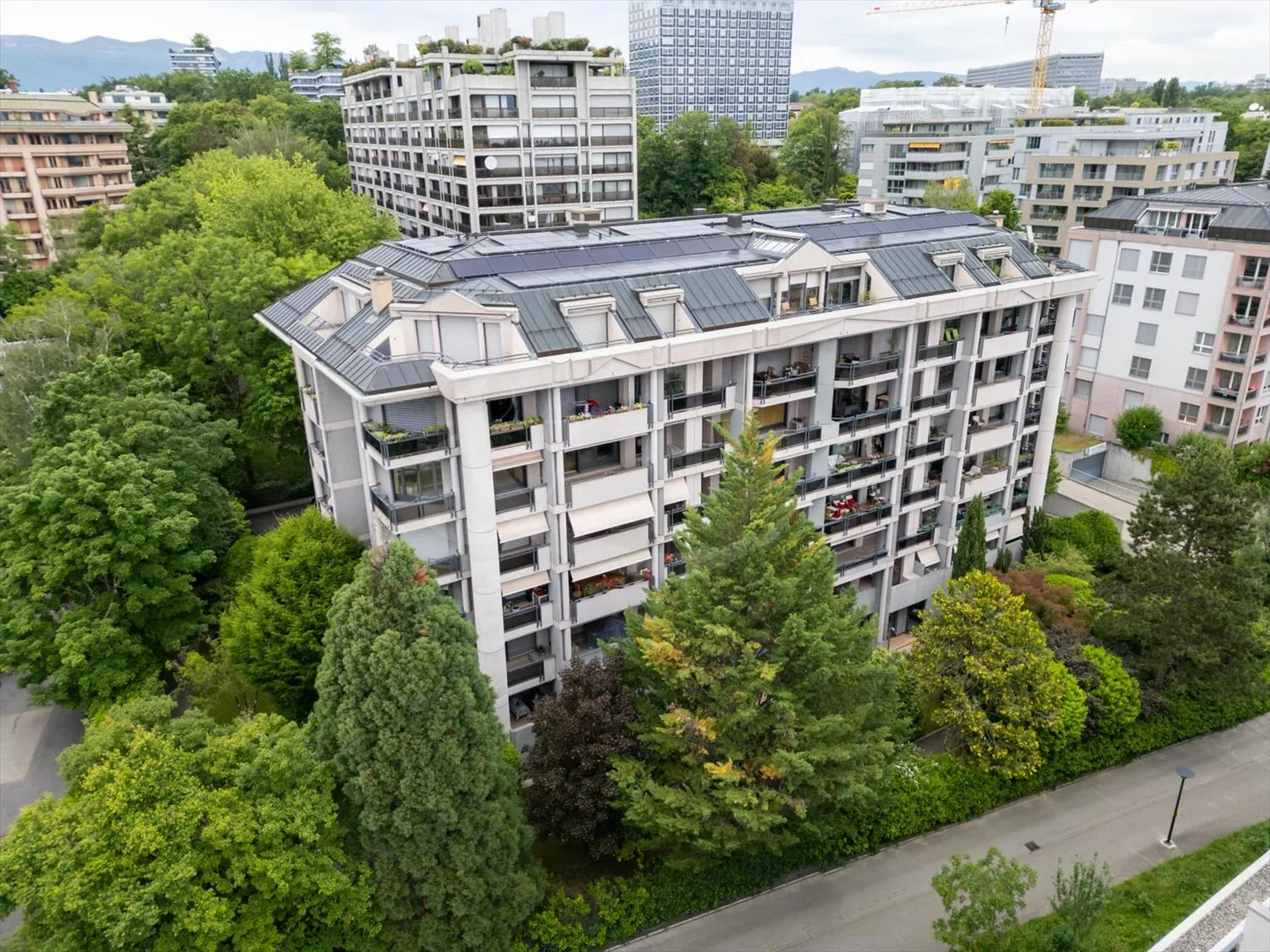 Appartement à rénover dans une copropriété de haut standing au Petit-Saconnex - Photo 1 sur 10