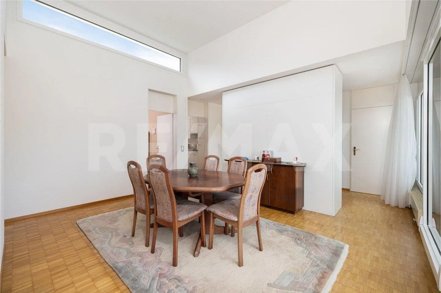 Bright terrace apartment in a quiet location with beautiful green views ... - Photo 2 of 13