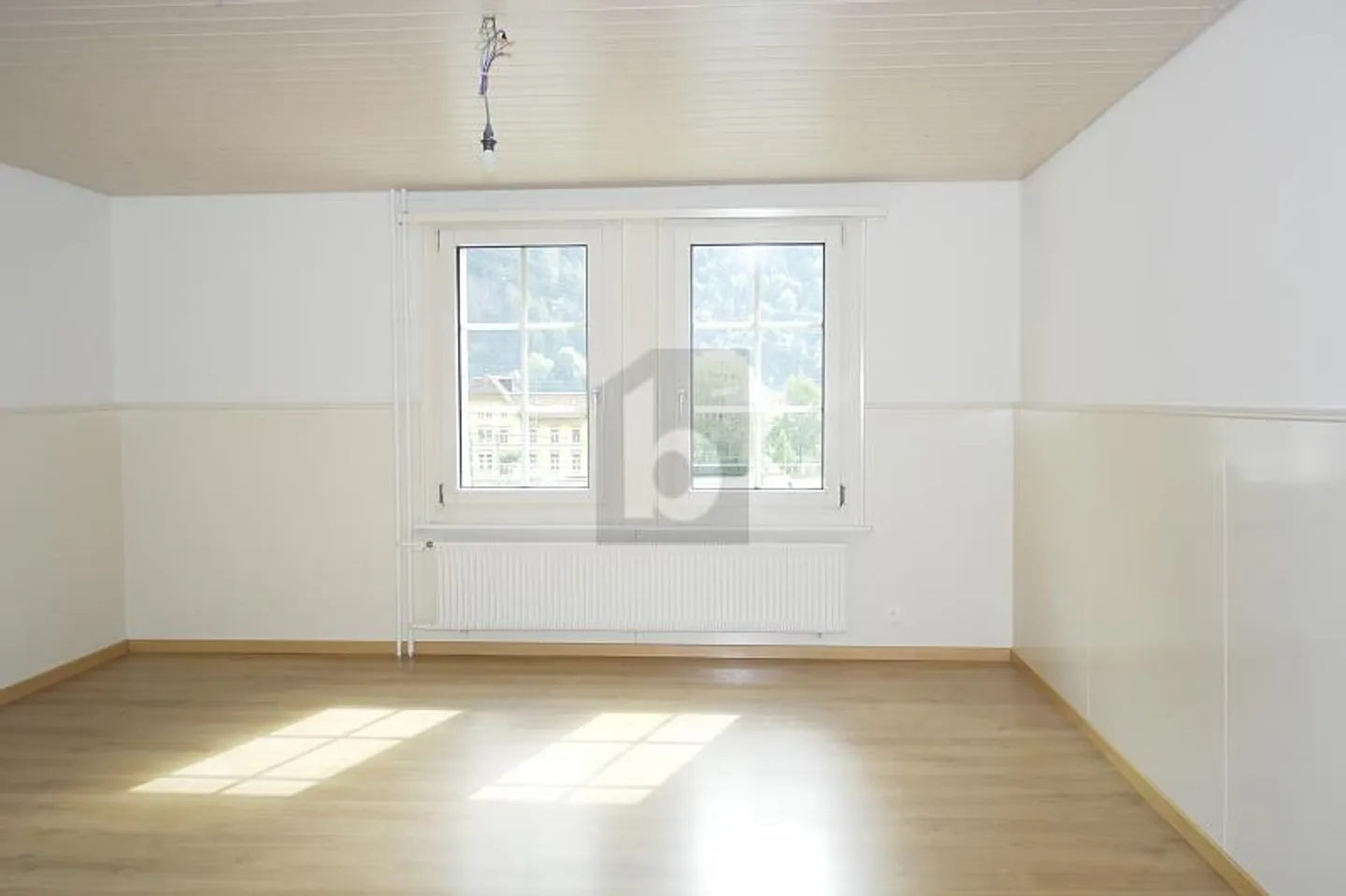 RENOVATED WITH LARGE TERRACE 75 M2 - Photo 4 of 6