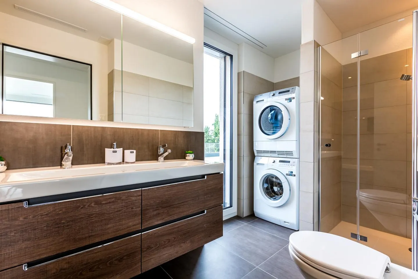 Appartement en Attique au Standard de Propriété - Photo 6 sur 12