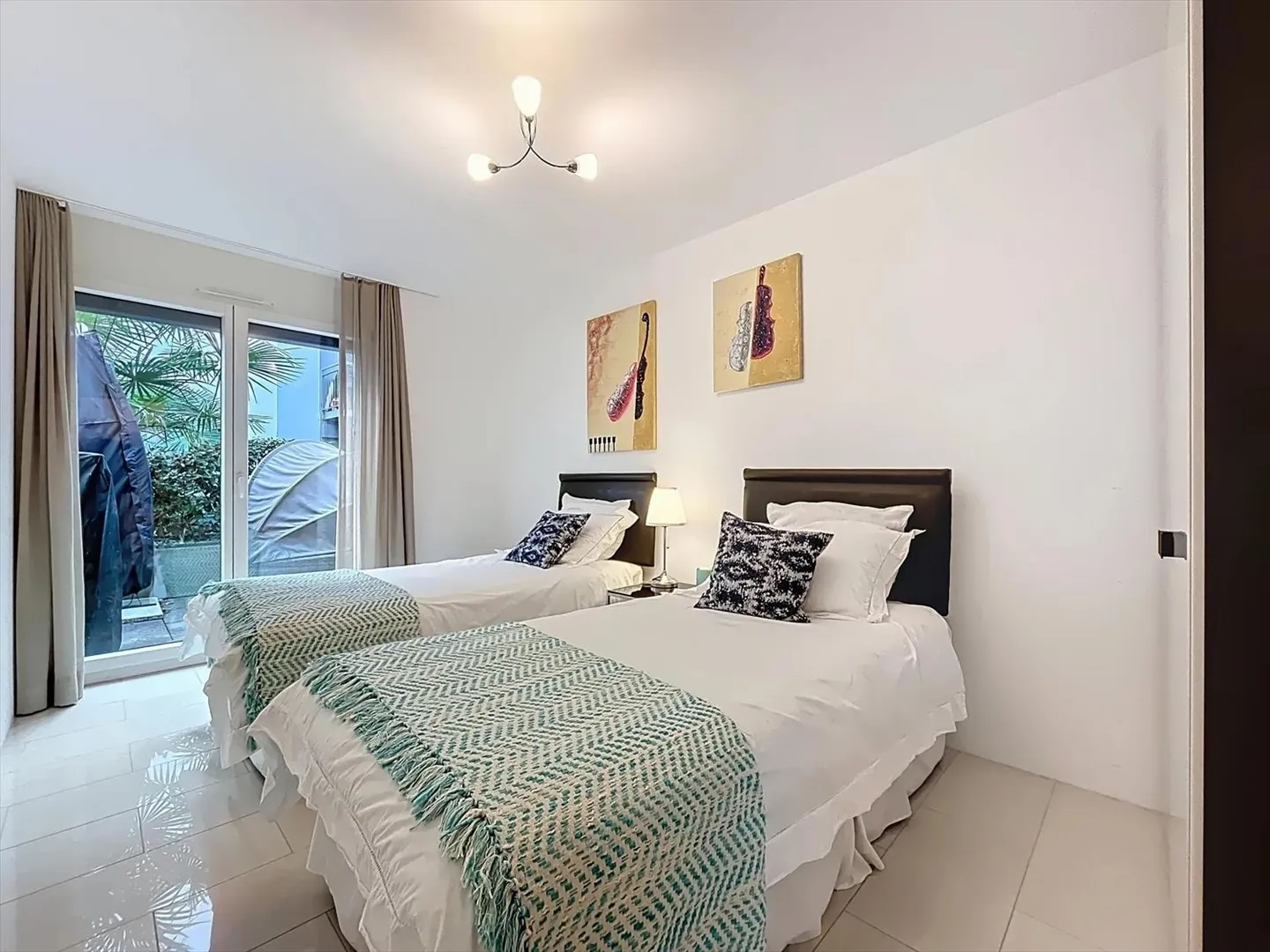 Spacious 4.5 rooms in a modern residence with balcony and terrace - Photo 9 of 11