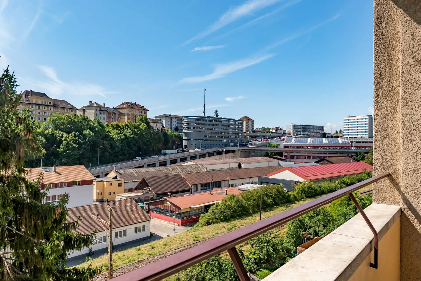 Appartement Charmant avec Vue Alpestre - Photo 8 sur 9