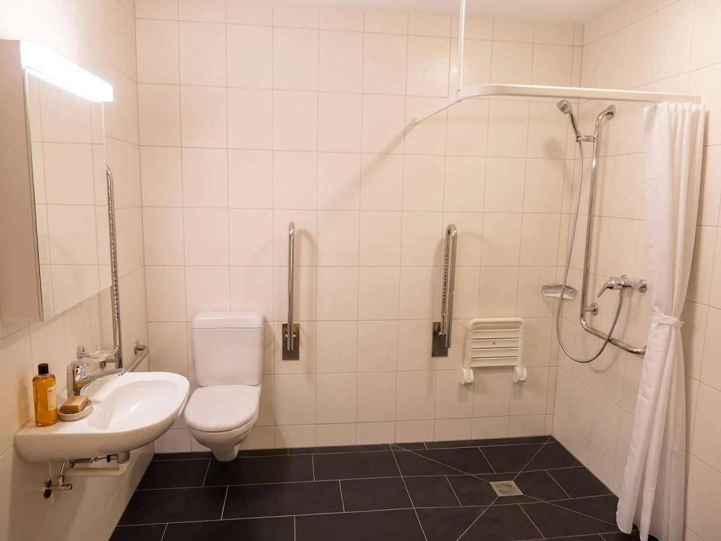 Charmante Wohnung in Brienz - Foto 5 von 6