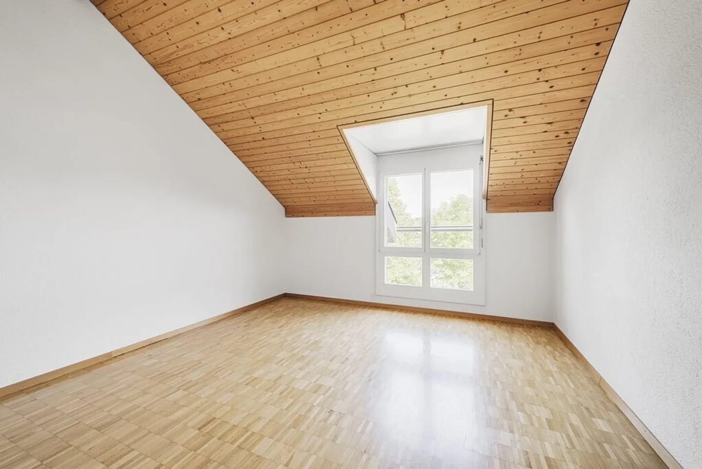 Family or Shared Apartment - Photo 4 of 5