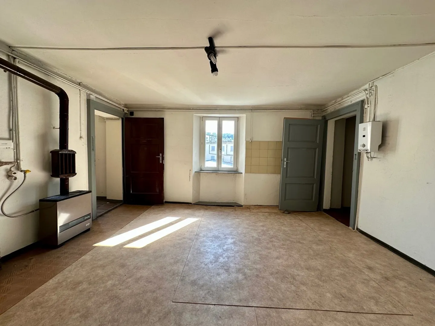Gemischt genutztes Gebäude mit Innenhof - Foto 13 von 29