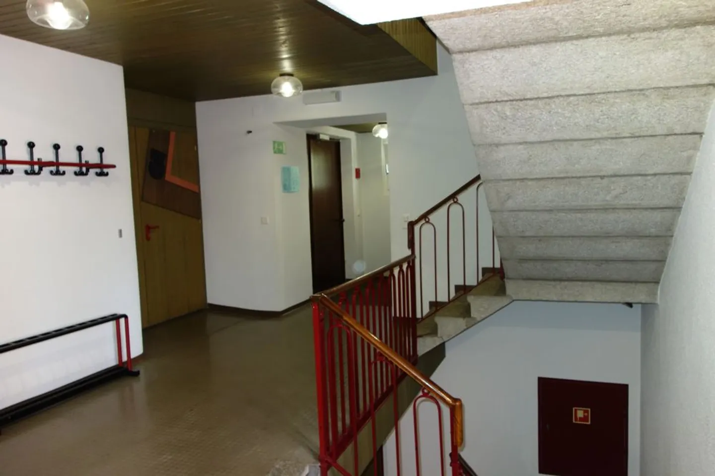 Edificio a uso misto - Foto 8 di 15