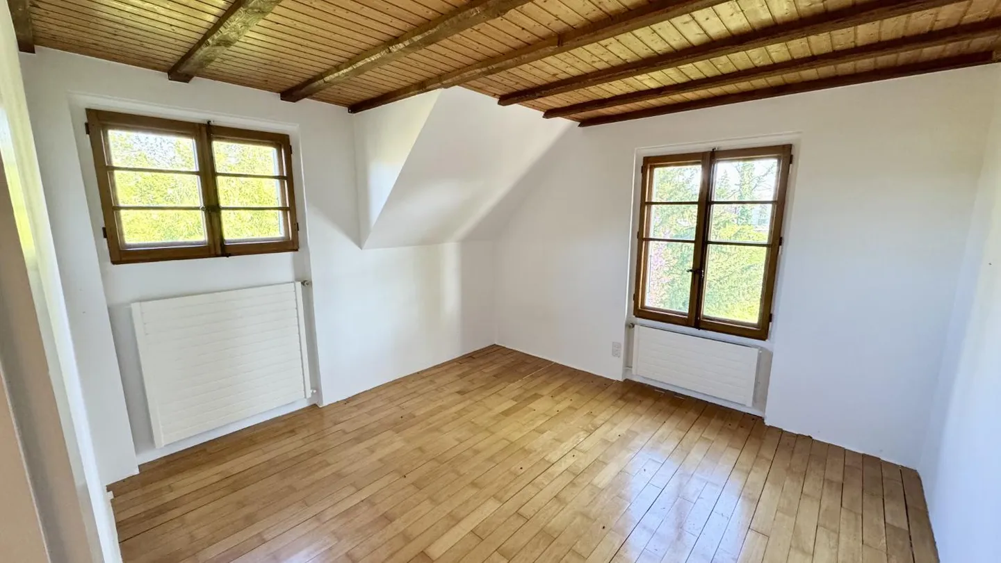 5.5 Room House - Photo 5 of 15