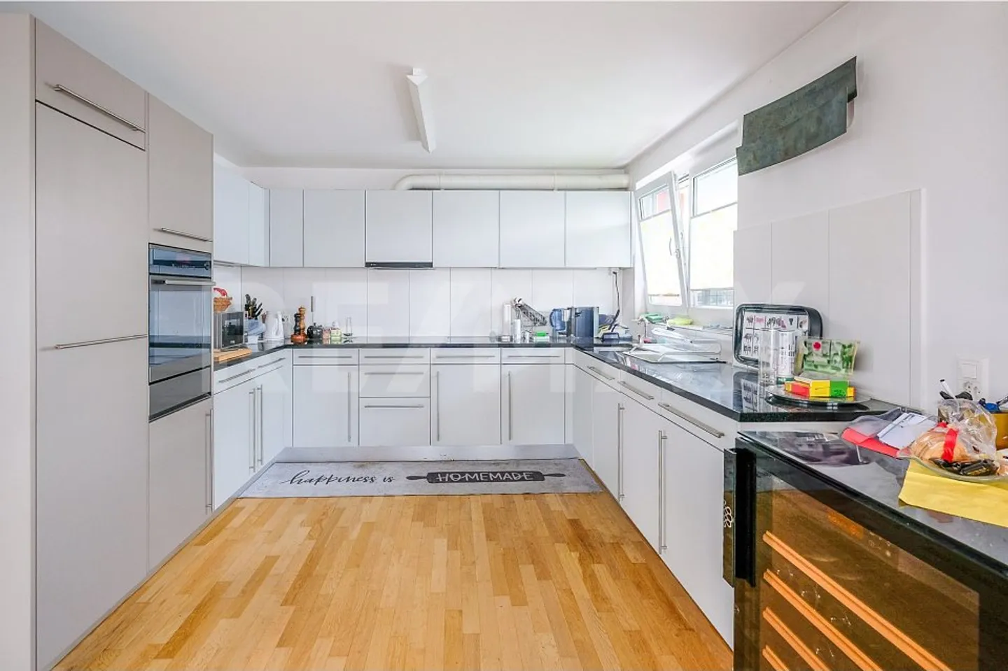 Einzigartige und aussergewöhnliche 4.5 Zimmer-Maisonettewohnung in ehemaligem Druckereigebäude - Foto 6 von 13