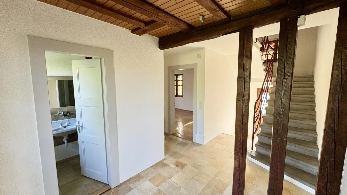 5.5 Room House - Photo 6 of 15