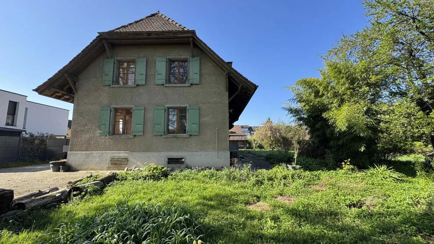 5.5 Room House - Photo 10 of 15